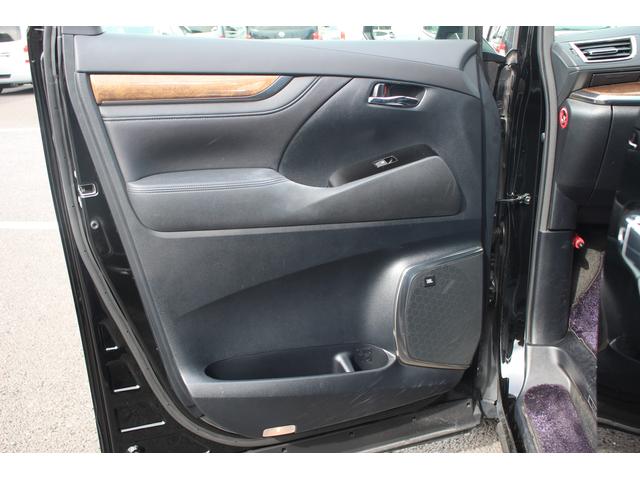 ヴェルファイアハイブリッド エグゼクティブラウンジ 禁煙車 フロントTRDエアロ サイド、リアモデリスタエアロ 純正10.5型JBLナビ 黒革シート 全周囲カメラ 後席モニター シートヒーター 衝突軽減ブレーキ パワーシート スマートキー(35枚目)