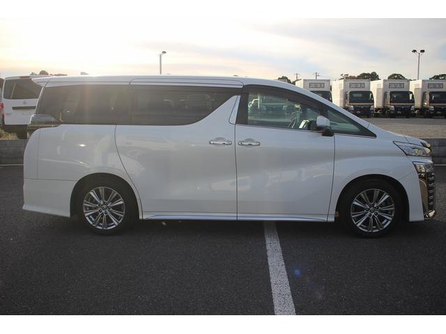 ヴェルファイア 2.5Z ゴールデンアイズ 後期型 禁煙車 純正9型ナビ フルセグTV バックカメラ 3眼LEDヘッドライト 12.1型後席モニター レーダークルーズコントロール ETC 電動リアゲート 両側電動スライドドア(14枚目)