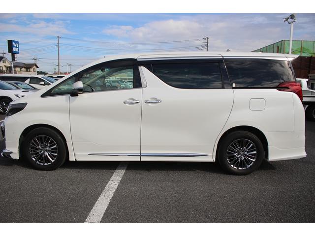 アルファード 3.5エグゼクティブラウンジS 後期型 禁煙車 モデリスタエアロ サンルーフ 後席モニター 純正10型ナビ フルセグTV 全周囲カメラ シートヒーター シートエアコン 白革シート JBLサウンド パワーシート 電動リアゲート(12枚目)