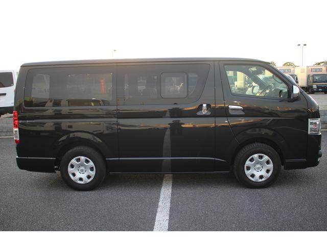 ハイエースバン ロングスーパーＧＬ　ダークプライムＳ　ワンオーナー　後期型　禁煙車　ナビ　バックカメラ　ハーフレザーシート　ＬＥＤヘッドライト　オートクルーズコントロール　電動格納ドアミラー　オートライト　衝突軽減ブレーキ　スマートキー　プッシュスタート（15枚目）