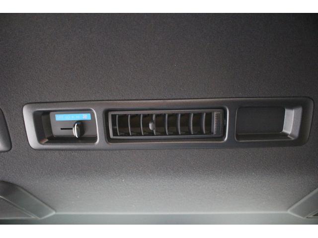 ハイエースバン ロングスーパーＧＬ　ダークプライムＳ　ワンオーナー　後期型　禁煙車　ナビ　バックカメラ　ハーフレザーシート　ＬＥＤヘッドライト　オートクルーズコントロール　電動格納ドアミラー　オートライト　衝突軽減ブレーキ　スマートキー　プッシュスタート（45枚目）