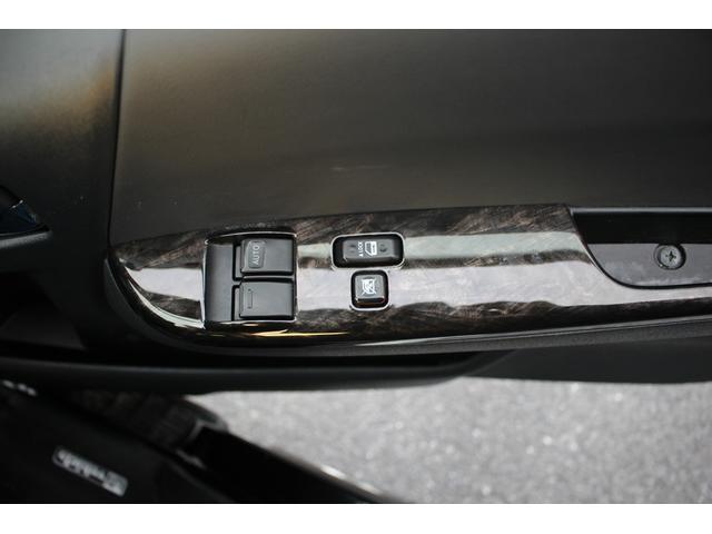 ハイエースバン ロングスーパーＧＬ　ダークプライムＳ　ワンオーナー　後期型　禁煙車　ナビ　バックカメラ　ハーフレザーシート　ＬＥＤヘッドライト　オートクルーズコントロール　電動格納ドアミラー　オートライト　衝突軽減ブレーキ　スマートキー　プッシュスタート（59枚目）