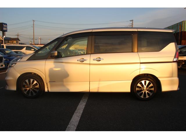 セレナ ハイウェイスター VセレクションII 禁煙車 純正9インチナビ 全周囲カメラ プロパイロット 両側電動スライドドア フルセグTV 純正16アルミホイール LEDヘッドライト 日産エマージェンシーブレーキ アイドリングストップ ETC(11枚目)