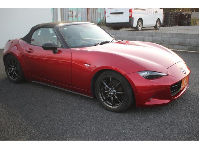 ロードスター Sレザーパッケージ マツダコネクト 6速MT 純正7インチナビ BOSEサウンド ブラインドスポットモニター レーンキープアシスト 温熱黒革 LEDヘッドライト フルセグTV ETC 純正16インチアルミ(7枚目)