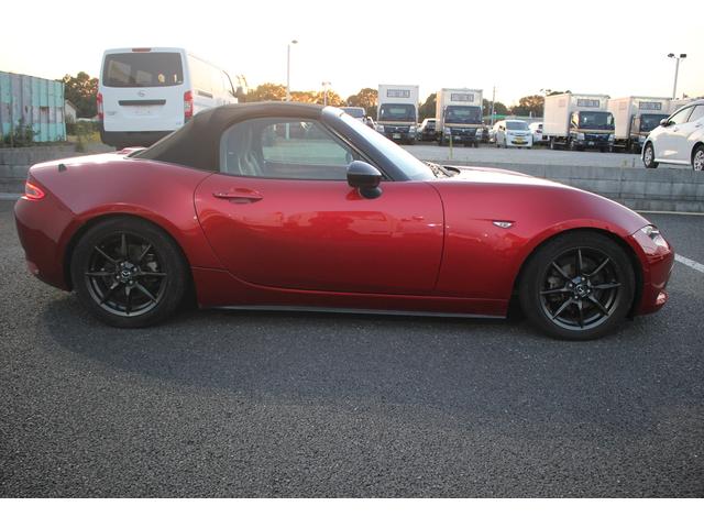 ロードスター Sレザーパッケージ マツダコネクト 6速MT 純正7インチナビ BOSEサウンド ブラインドスポットモニター レーンキープアシスト 温熱黒革 LEDヘッドライト フルセグTV ETC 純正16インチアルミ(14枚目)