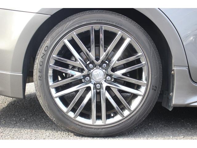 クラウンハイブリッド アスリートＧ　純正８インチナビ　バックカメラ　フルセグＴＶ　シートヒーター　シートエアコン　黒革シート　純正ＯＰ１８インチアルミホイール　ＬＥＤヘッドライト　オートクルーズコントロール　ＥＴＣ　オートライト（17枚目）