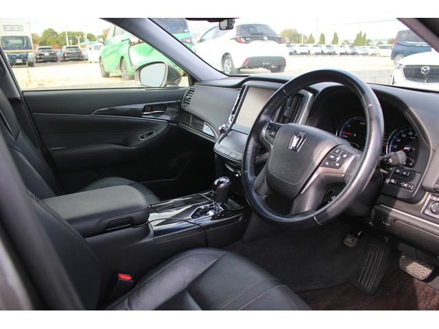 クラウンハイブリッド アスリートＧ　純正８インチナビ　バックカメラ　フルセグＴＶ　シートヒーター　シートエアコン　黒革シート　純正ＯＰ１８インチアルミホイール　ＬＥＤヘッドライト　オートクルーズコントロール　ＥＴＣ　オートライト（32枚目）