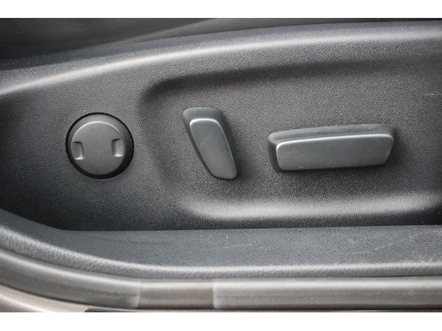 クラウンハイブリッド アスリートＧ　純正８インチナビ　バックカメラ　フルセグＴＶ　シートヒーター　シートエアコン　黒革シート　純正ＯＰ１８インチアルミホイール　ＬＥＤヘッドライト　オートクルーズコントロール　ＥＴＣ　オートライト（71枚目）