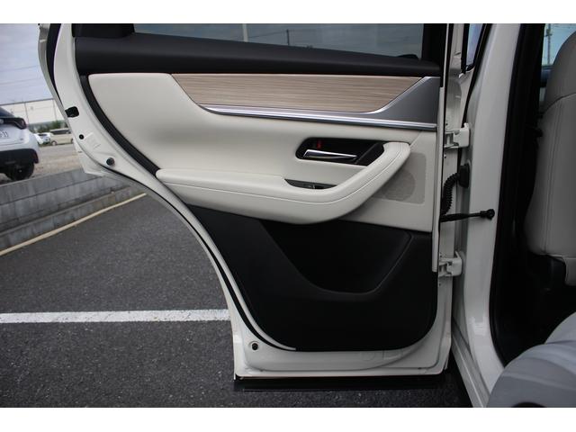 CX-60 PHEV エクスクルーシブモダン 純正12.3インチディスプレイオーディオ 全周囲カメラ フルセグTV シートエアコン 白革シート レーダークルーズコントロール 純正20インチアルミホイール 電動リアゲート クリアランスソナー(32枚目)