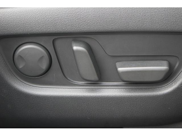 CX-60 PHEV エクスクルーシブモダン 純正12.3インチディスプレイオーディオ 全周囲カメラ フルセグTV シートエアコン 白革シート レーダークルーズコントロール 純正20インチアルミホイール 電動リアゲート クリアランスソナー(69枚目)