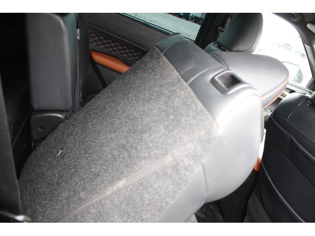 アウトランダーPHEV P パノラマサンルーフ マイパイロット eアシスト BOSEプレミアムサウンド 純正9型ナビ 360°カメラ 黒革シート ハンズフリーパワーバックドア レーダークルーズコントロール(37枚目)