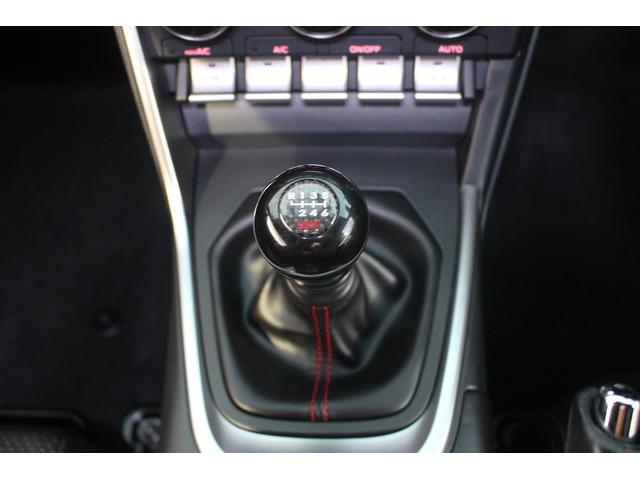 大好評のボディコーティング「ハイモースコート」もご納車までに施工可能。雨染みや線傷など中古車だからと諦めていませんか？ピカピカの状態でお乗り出しいただけます。