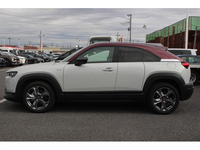 MX-30 100周年特別記念車 禁煙車 純正8.8インチナビ アラウンドビューモニター フルセグTV メモリー機能付きパワーシート レーダークルーズコントロール BOSEサウンドシステム ETC ステアリングヒーター(10枚目)