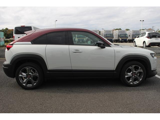 MX-30 100周年特別記念車 禁煙車 純正8.8インチナビ アラウンドビューモニター フルセグTV メモリー機能付きパワーシート レーダークルーズコントロール BOSEサウンドシステム ETC ステアリングヒーター(14枚目)