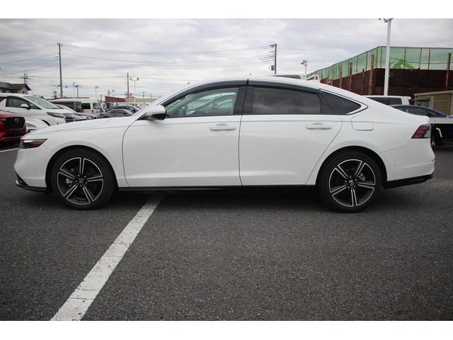 アコード e:HEV 禁煙車 純正12.3型ディスプレイ BOSEサウンド 全周囲カメラ フルセグTV レーダークルーズコントロール ETC2.0 LEDヘッドライト クリアランスソナー 純正18インチアルミ(10枚目)