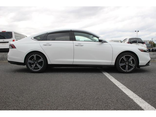アコード e:HEV 禁煙車 純正12.3型ディスプレイ BOSEサウンド 全周囲カメラ フルセグTV レーダークルーズコントロール ETC2.0 LEDヘッドライト クリアランスソナー 純正18インチアルミ(14枚目)