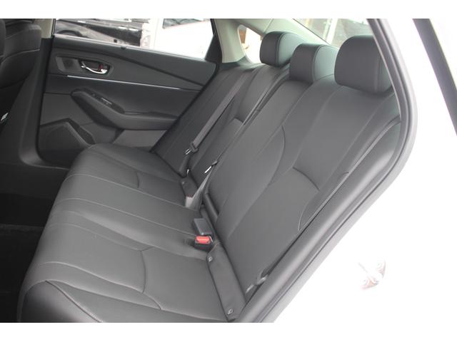 アコード e:HEV 禁煙車 純正12.3型ディスプレイ BOSEサウンド 全周囲カメラ フルセグTV レーダークルーズコントロール ETC2.0 LEDヘッドライト クリアランスソナー 純正18インチアルミ(33枚目)