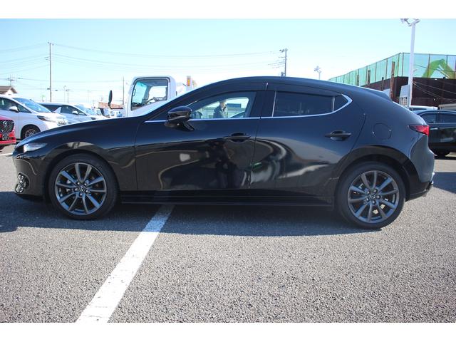 MAZDA3ファストバック XDプロアクティブ 後期型 禁煙車 純正10.25インチナビ フルセグTV 全周囲カメラ レーダークルーズコントロール シートヒーター ブラインドスポットモニター ETC 純正18インチアルミホイール パワーシート(4枚目)