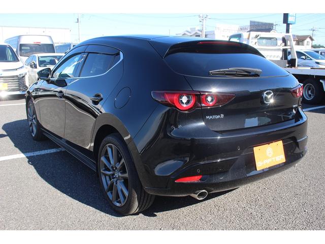 MAZDA3ファストバック XDプロアクティブ 後期型 禁煙車 純正10.25インチナビ フルセグTV 全周囲カメラ レーダークルーズコントロール シートヒーター ブラインドスポットモニター ETC 純正18インチアルミホイール パワーシート(5枚目)