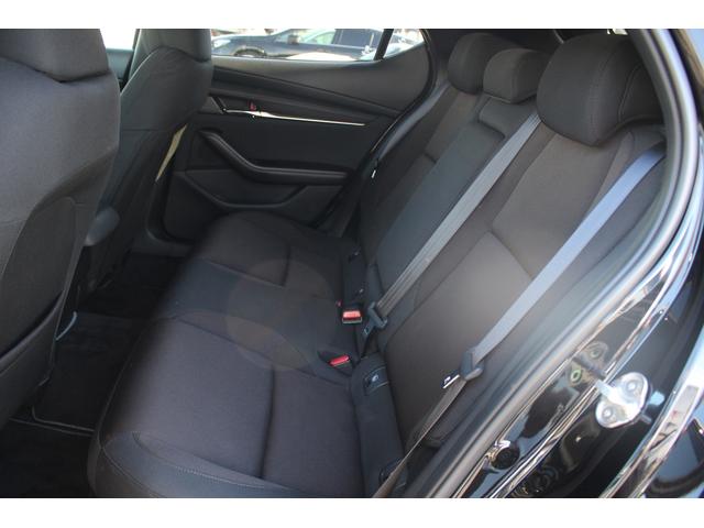 MAZDA3ファストバック XDプロアクティブ 後期型 禁煙車 純正10.25インチナビ フルセグTV 全周囲カメラ レーダークルーズコントロール シートヒーター ブラインドスポットモニター ETC 純正18インチアルミホイール パワーシート(27枚目)