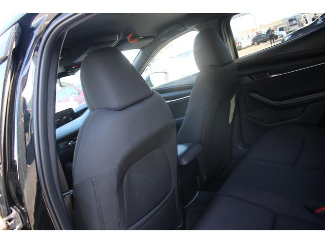 MAZDA3ファストバック XDプロアクティブ 後期型 禁煙車 純正10.25インチナビ フルセグTV 全周囲カメラ レーダークルーズコントロール シートヒーター ブラインドスポットモニター ETC 純正18インチアルミホイール パワーシート(28枚目)