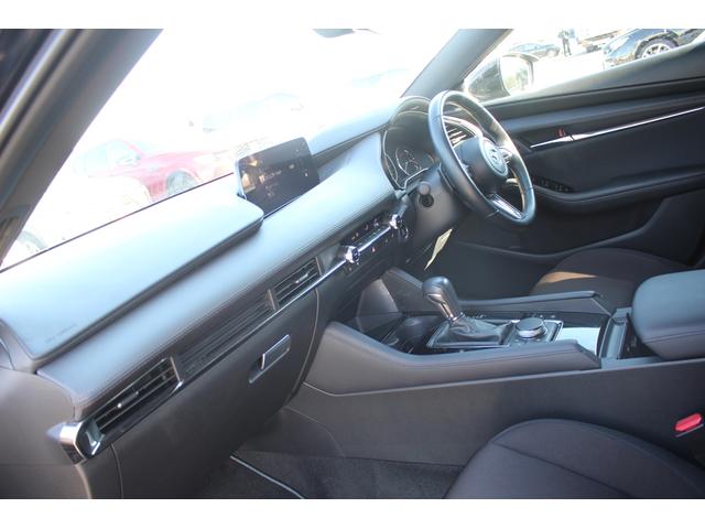 MAZDA3ファストバック XDプロアクティブ 後期型 禁煙車 純正10.25インチナビ フルセグTV 全周囲カメラ レーダークルーズコントロール シートヒーター ブラインドスポットモニター ETC 純正18インチアルミホイール パワーシート(30枚目)