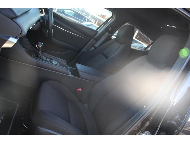 MAZDA3ファストバック XDプロアクティブ 後期型 禁煙車 純正10.25インチナビ フルセグTV 全周囲カメラ レーダークルーズコントロール シートヒーター ブラインドスポットモニター ETC 純正18インチアルミホイール パワーシート(31枚目)