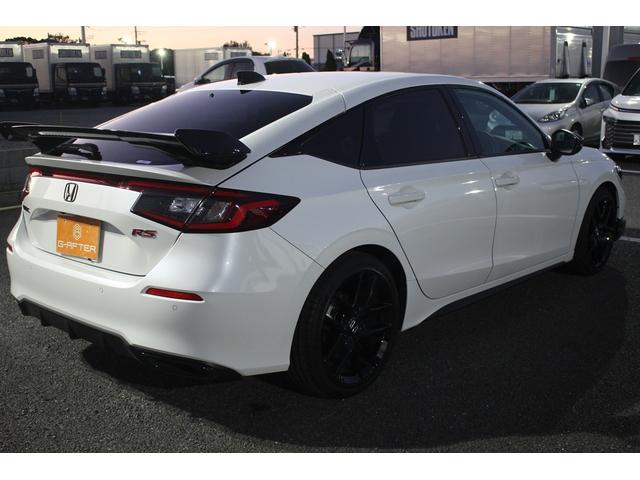 シビック RS 禁煙車 ワンオーナー 6MT 純正9インチディスプレイ バックカメラ フルセグTV BOSEサウンドシステム LEDヘッドライト ETC2.0 純正18インチアルミホイール クリアランスソナー(11枚目)