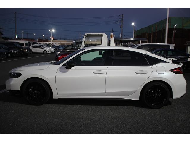 シビック RS 禁煙車 ワンオーナー 6MT 純正9インチディスプレイ バックカメラ フルセグTV BOSEサウンドシステム LEDヘッドライト ETC2.0 純正18インチアルミホイール クリアランスソナー(16枚目)