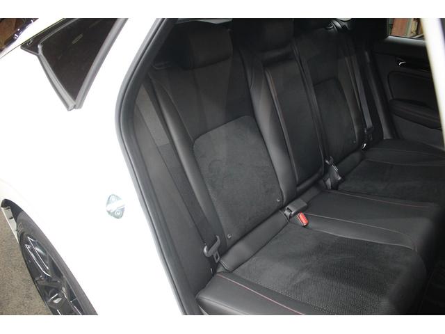 シビック RS 禁煙車 ワンオーナー 6MT 純正9インチディスプレイ バックカメラ フルセグTV BOSEサウンドシステム LEDヘッドライト ETC2.0 純正18インチアルミホイール クリアランスソナー(30枚目)
