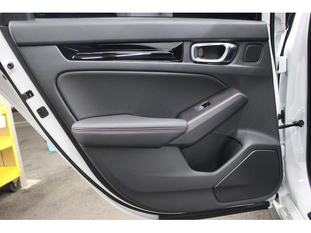 シビック RS 禁煙車 ワンオーナー 6MT 純正9インチディスプレイ バックカメラ フルセグTV BOSEサウンドシステム LEDヘッドライト ETC2.0 純正18インチアルミホイール クリアランスソナー(32枚目)