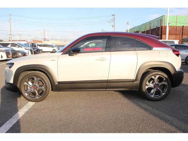 MX-30 100周年特別記念車 禁煙車 メーカー8.8インチセンターディスプレイ BOSEプレミアムサウンドシステム レーダークルーズコントロール アラウンドビューモニター ETC2.0 純正18インチアルミホイール(12枚目)