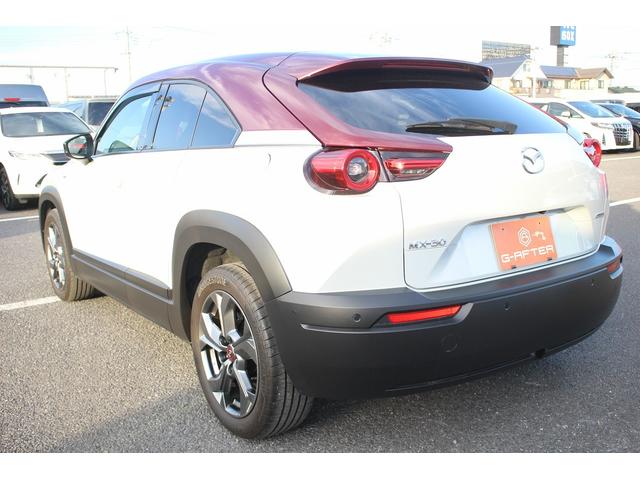 MX-30 100周年特別記念車 禁煙車 メーカー8.8インチセンターディスプレイ BOSEプレミアムサウンドシステム レーダークルーズコントロール アラウンドビューモニター ETC2.0 純正18インチアルミホイール(13枚目)