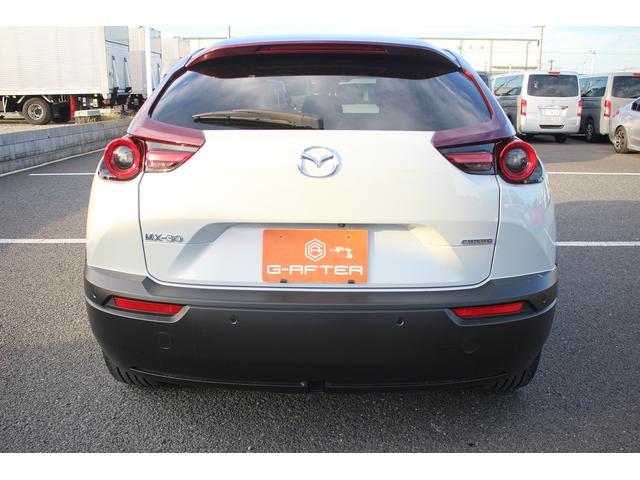 MX-30 100周年特別記念車 禁煙車 メーカー8.8インチセンターディスプレイ BOSEプレミアムサウンドシステム レーダークルーズコントロール アラウンドビューモニター ETC2.0 純正18インチアルミホイール(14枚目)