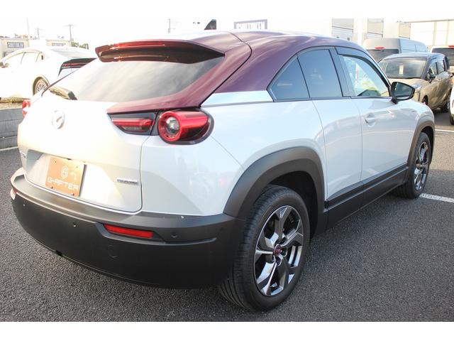 MX-30 100周年特別記念車 禁煙車 メーカー8.8インチセンターディスプレイ BOSEプレミアムサウンドシステム レーダークルーズコントロール アラウンドビューモニター ETC2.0 純正18インチアルミホイール(15枚目)