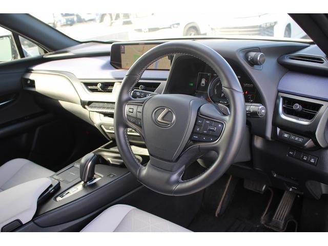 UX UX300e バージョンL 禁煙車 マークレビンソンサウンド メーカー10.3型ナビ 全周囲カメラ 青白革シート ETC2.0 1500W給電 ブライドスポットモニター パワーシート シートヒーター シートエアコン(15枚目)