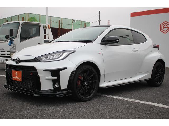 GRヤリス RZ ハイパフォーマンス 禁煙車 ワンオーナー 純正8インチディスプレイオーディオ JBLサウンドシステム LEDヘッドライト 純正18インチBBS製アルミホイール カーボンルーフ GRフロントスポイラー(11枚目)