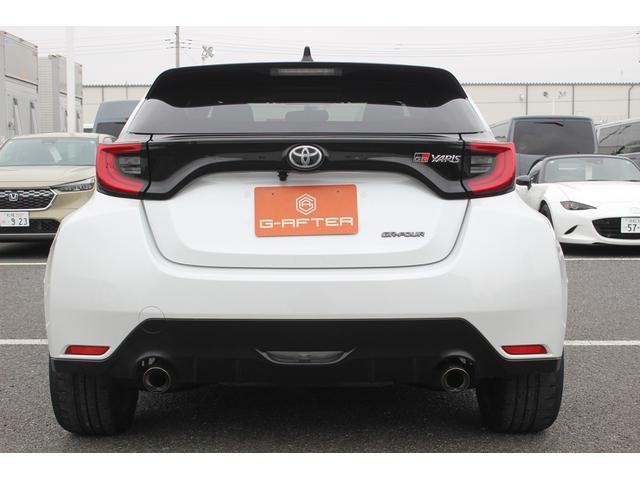 GRヤリス RZ ハイパフォーマンス 禁煙車 ワンオーナー 純正8インチディスプレイオーディオ JBLサウンドシステム LEDヘッドライト 純正18インチBBS製アルミホイール カーボンルーフ GRフロントスポイラー(14枚目)