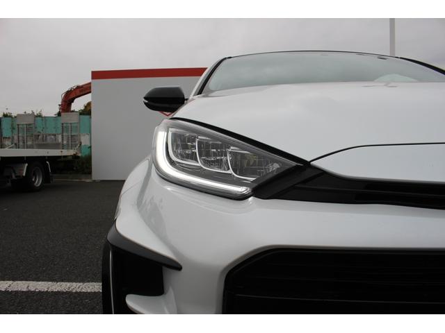 GRヤリス RZ ハイパフォーマンス 禁煙車 ワンオーナー 純正8インチディスプレイオーディオ JBLサウンドシステム LEDヘッドライト 純正18インチBBS製アルミホイール カーボンルーフ GRフロントスポイラー(22枚目)