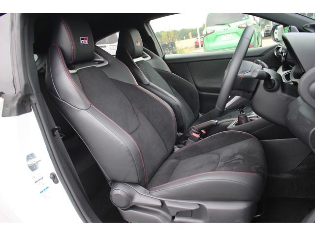 GRヤリス RZ ハイパフォーマンス 禁煙車 ワンオーナー 純正8インチディスプレイオーディオ JBLサウンドシステム LEDヘッドライト 純正18インチBBS製アルミホイール カーボンルーフ GRフロントスポイラー(34枚目)