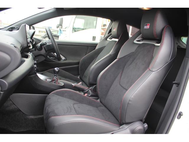 GRヤリス RZ ハイパフォーマンス 禁煙車 ワンオーナー 純正8インチディスプレイオーディオ JBLサウンドシステム LEDヘッドライト 純正18インチBBS製アルミホイール カーボンルーフ GRフロントスポイラー(38枚目)