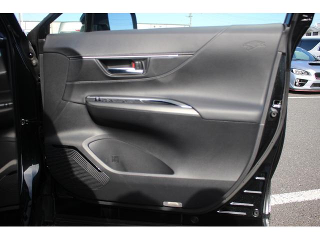 ハリアーハイブリッド Z 後期型 禁煙車 純正12.3インチナビ 調光パノラマルーフ パノラミックビューモニター JBLサウンドシステム アダプティブクルーズコントール ETC2.0 フルセグTV 衝突軽減ブレーキ(31枚目)