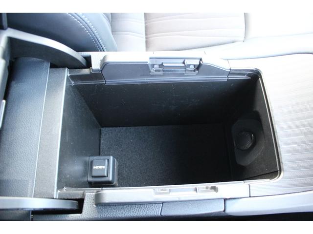 ハリアーハイブリッド Z 後期型 禁煙車 純正12.3インチナビ 調光パノラマルーフ パノラミックビューモニター JBLサウンドシステム アダプティブクルーズコントール ETC2.0 フルセグTV 衝突軽減ブレーキ(59枚目)