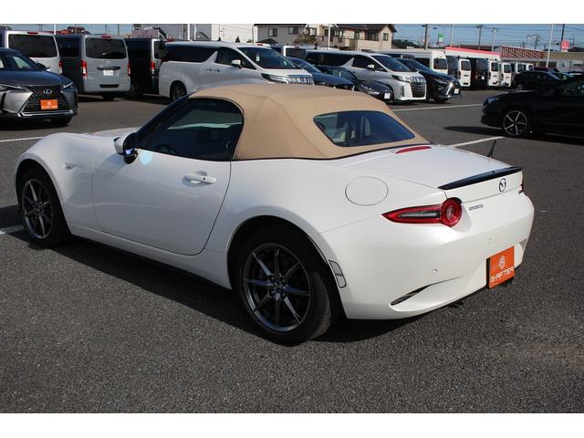 ロードスター Sレザーパッケージ Vセレクション 後期型 禁煙車 純正ナビ バックカメラ フルセグTV レーダークルーズコントロール 6MT ETC シートヒーター 純正16インチアルミホイール 衝突軽減ブレーキ 本革シート BOSEサウンド(11枚目)