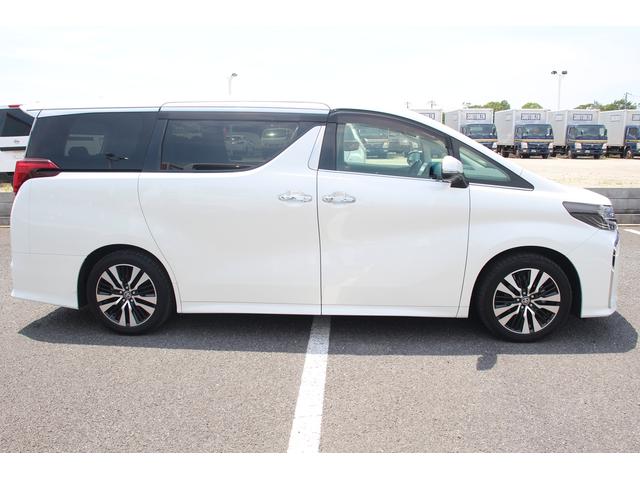 アルファード 2.5S Cパッケージ 禁煙車 後期型 純正9型ディスプレイオーディオナビ フルセグ 後席モニター 電動リアゲート レーダークルーズコントロール 3眼LEDヘッドライト バックカメラ 温冷革シート ETC2.0(16枚目)