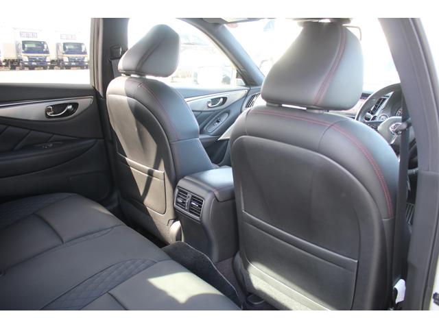 スカイライン 400R 禁煙車 ワンオーナー BOSEサウンドシステム メーカーナビ フルセグTV 全周囲カメラ LEDヘッドライト ETC シートヒーター パワーシート クリアランスソナー 黒革シート アンビエントライト(33枚目)