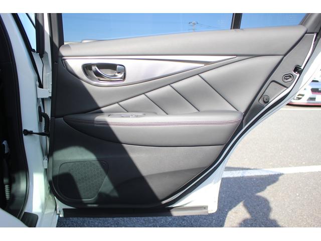 スカイライン 400R 禁煙車 ワンオーナー BOSEサウンドシステム メーカーナビ フルセグTV 全周囲カメラ LEDヘッドライト ETC シートヒーター パワーシート クリアランスソナー 黒革シート アンビエントライト(35枚目)