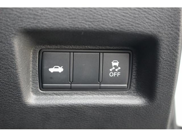 スカイライン 400R 禁煙車 ワンオーナー BOSEサウンドシステム メーカーナビ フルセグTV 全周囲カメラ LEDヘッドライト ETC シートヒーター パワーシート クリアランスソナー 黒革シート アンビエントライト(45枚目)