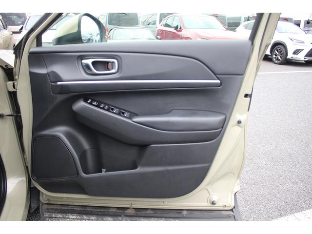 ヴェゼル e:HEV Z 禁煙車 純正9型ナビ バックカメラ フルセグTV 温熱黒半革 電動リアゲート レーダークルーズコントロール レーンキープアシスト 衝突軽減ブレーキ Applecarplay ステアリングヒーター 雹害(37枚目)