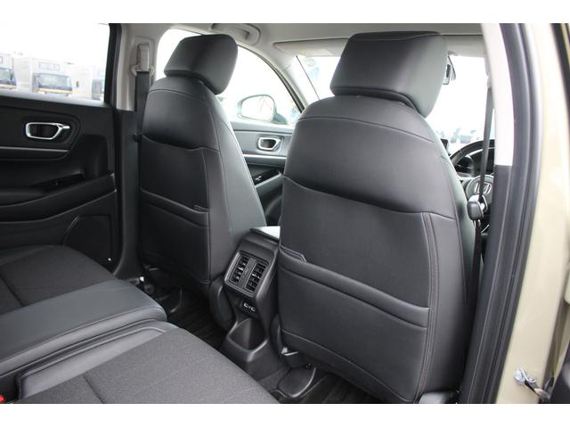 ヴェゼル e:HEV Z 禁煙車 純正9型ナビ バックカメラ フルセグTV 温熱黒半革 電動リアゲート レーダークルーズコントロール レーンキープアシスト 衝突軽減ブレーキ Applecarplay ステアリングヒーター 雹害(41枚目)